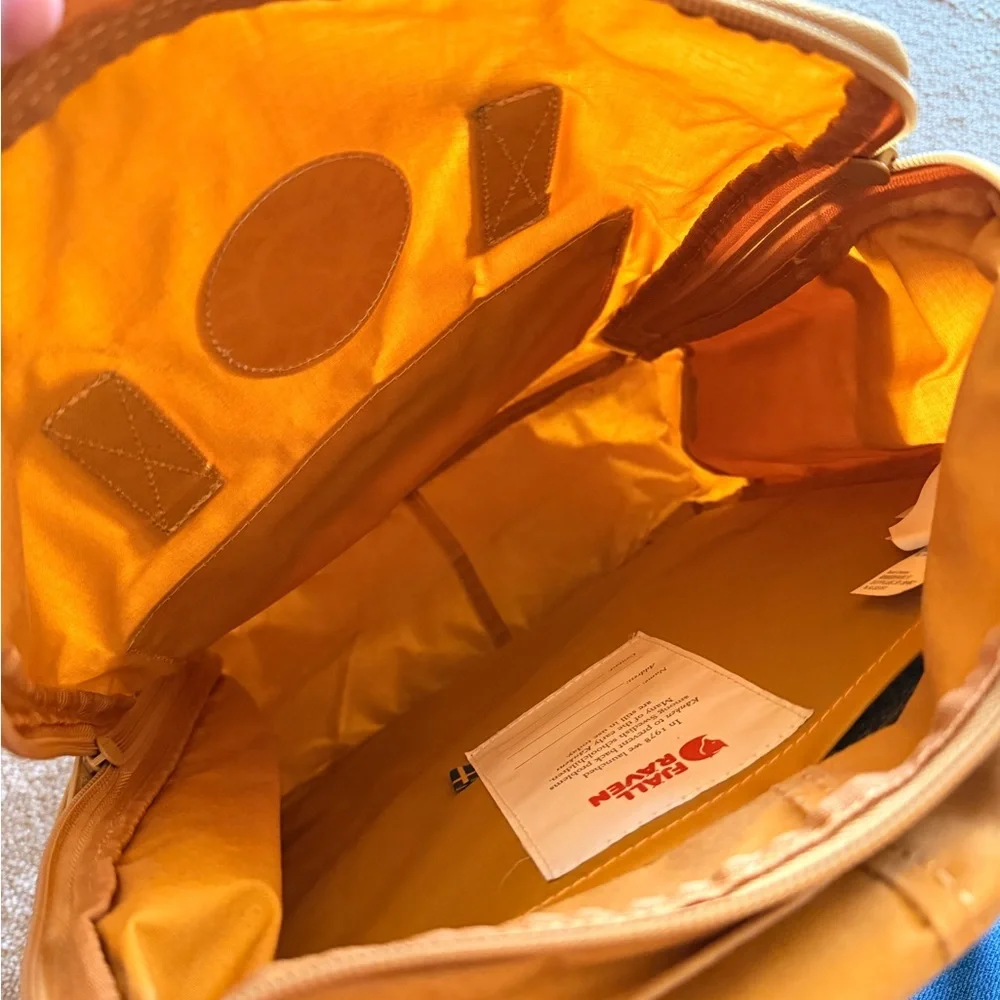 GUC Fjällräven Kånken Backpack in Mustard Yellow - Picture 10 of 16
